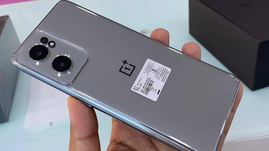 OnePlus Nord 2T Charging with 80W SuperVOOC